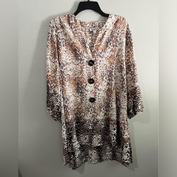Studio Tops - 🚨NWOT Studio Woman JPR Tunic Blouse  Women 3X Animal Print 3/4 Sleeve
